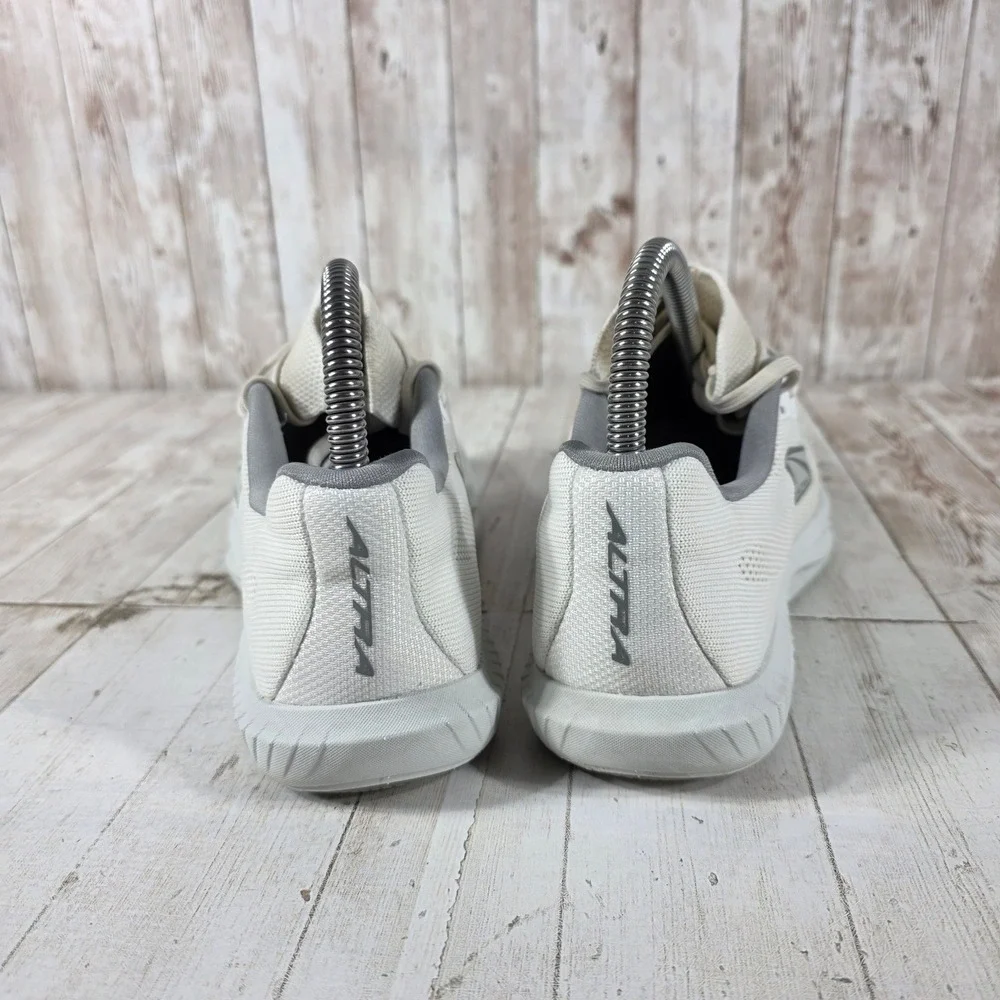 Altra Escalante 4 Womens Running Shoes White Grey AL0A85NF110 Size 6